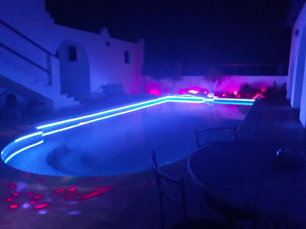 לינה וארוחת בוקר Mezrane Dar Chick Yahia Ile De Djerba מראה חיצוני תמונה