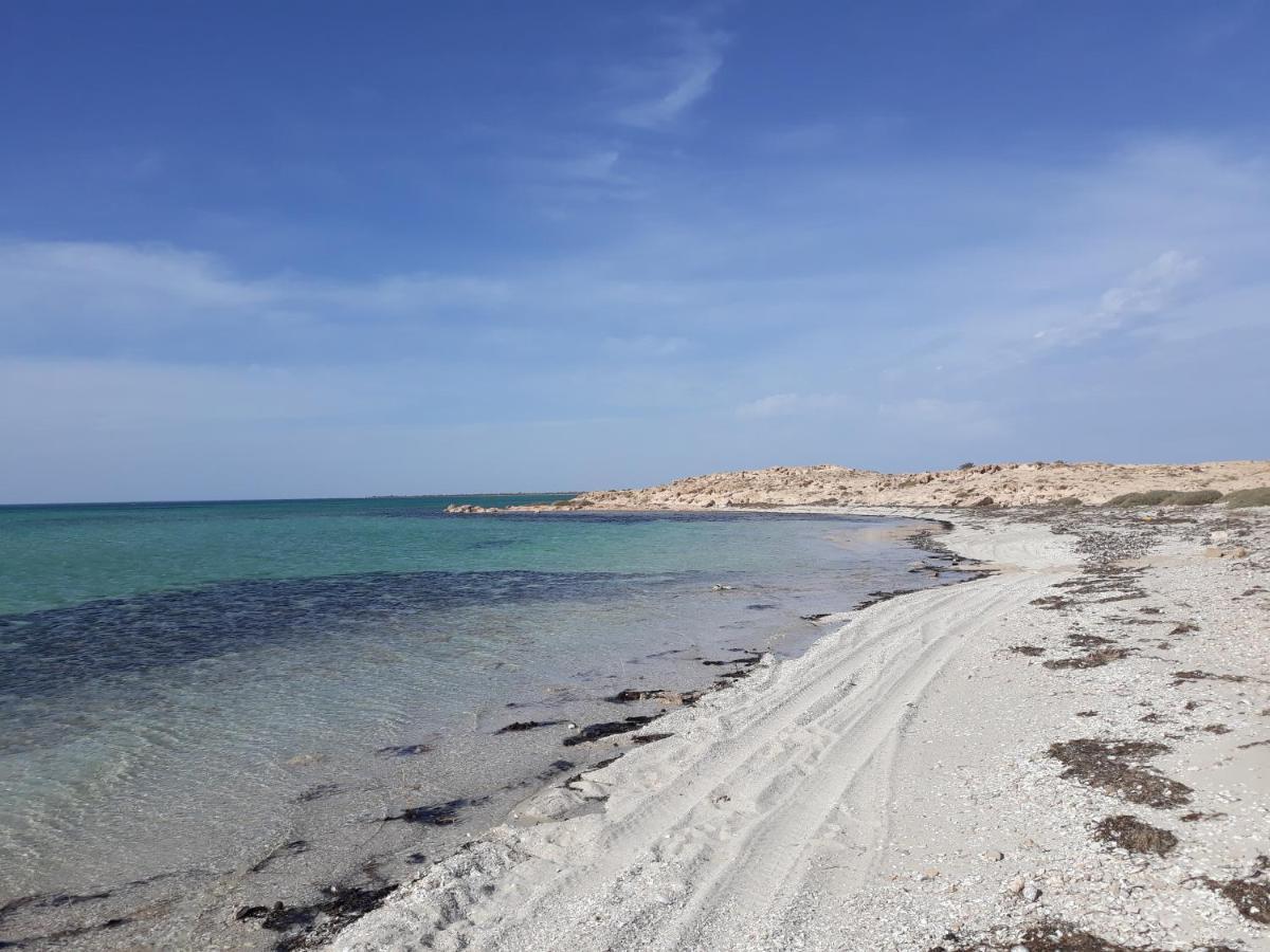 לינה וארוחת בוקר Mezrane Dar Chick Yahia Ile De Djerba מראה חיצוני תמונה