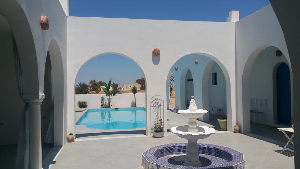 לינה וארוחת בוקר Mezrane Dar Chick Yahia Ile De Djerba מראה חיצוני תמונה